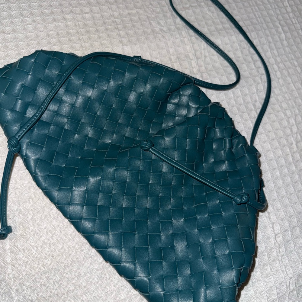Chic Teal Woven Shoulder Bag